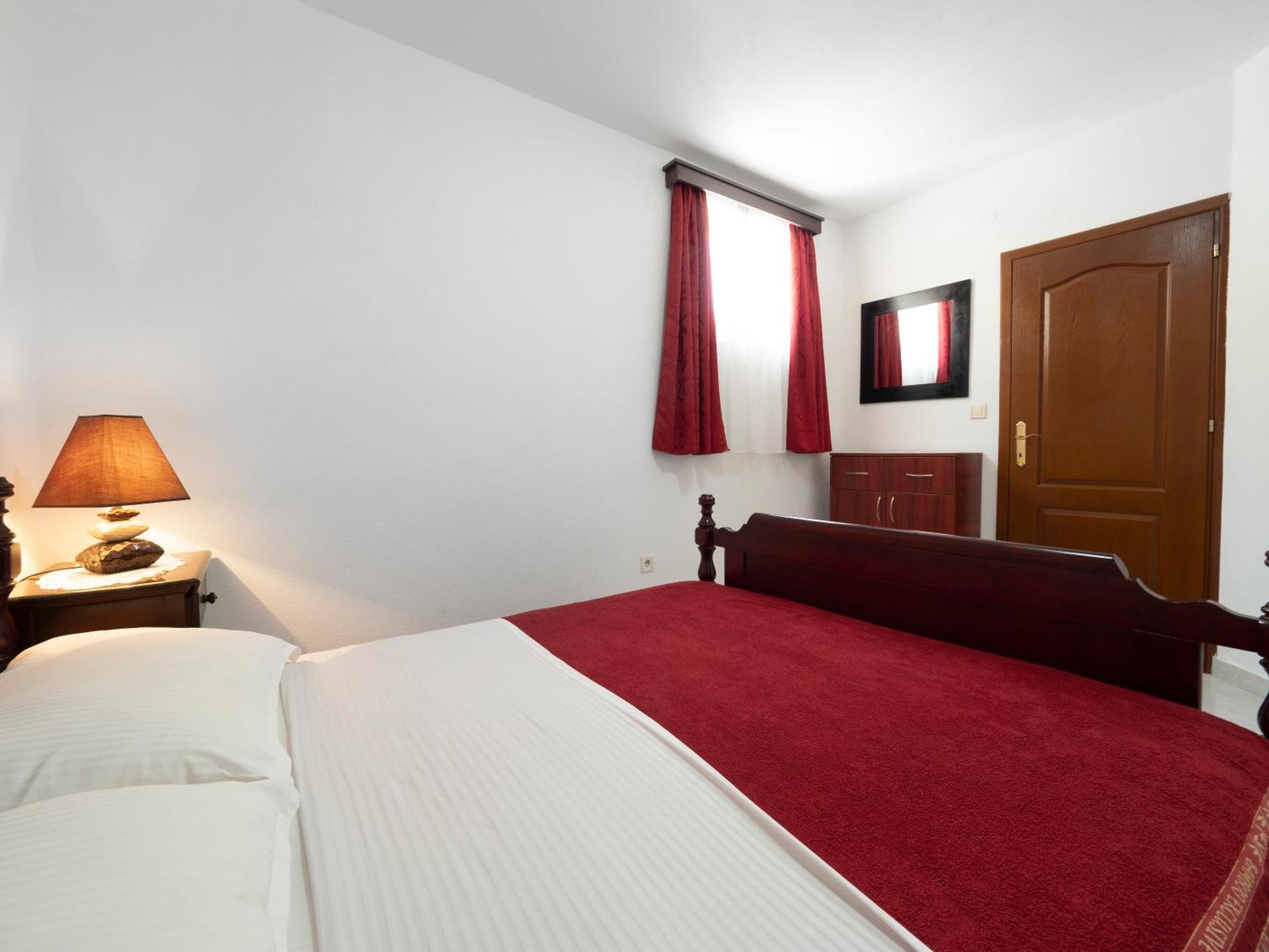 Apartments Marina Свети Стефан Екстериор снимка