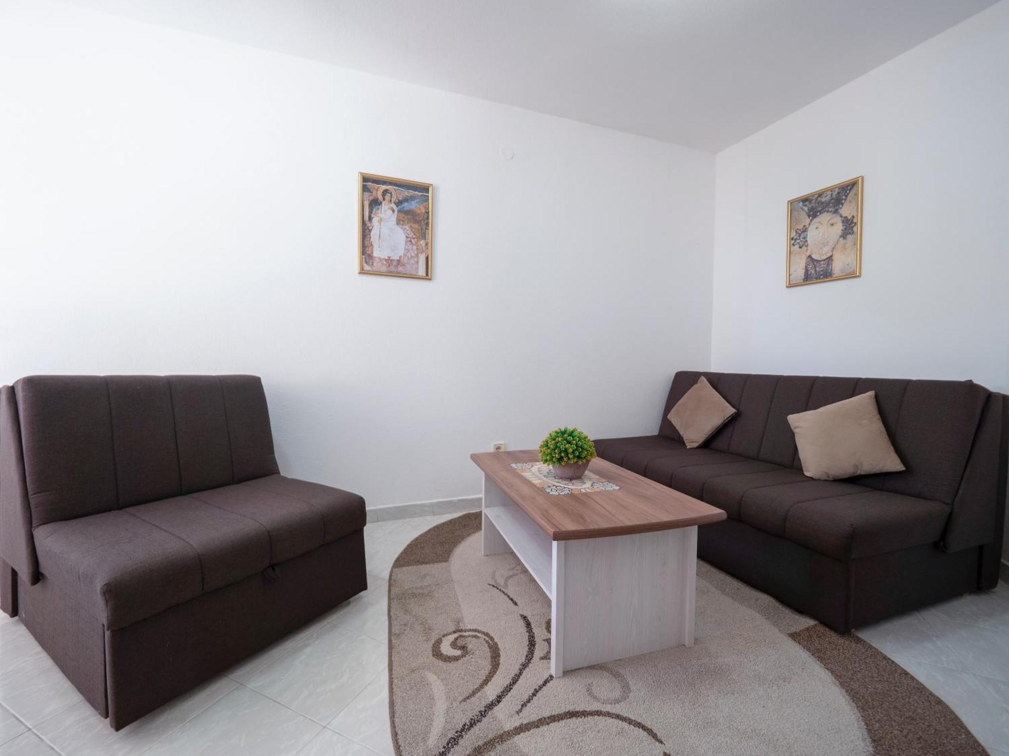 Apartments Marina Свети Стефан Екстериор снимка