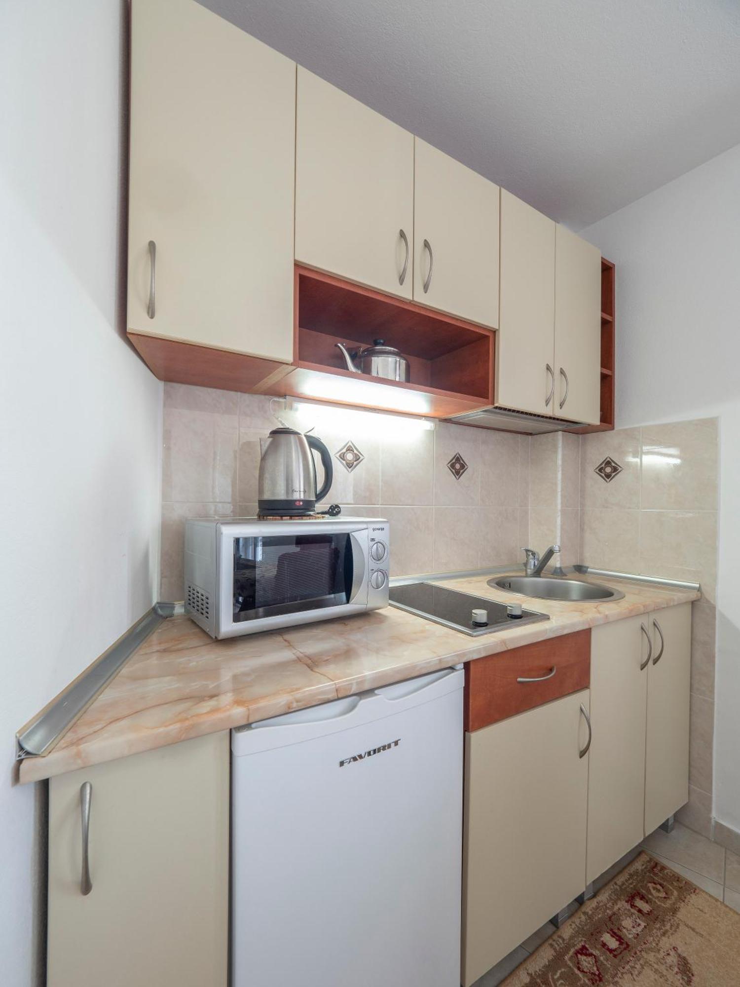 Apartments Marina Свети Стефан Екстериор снимка