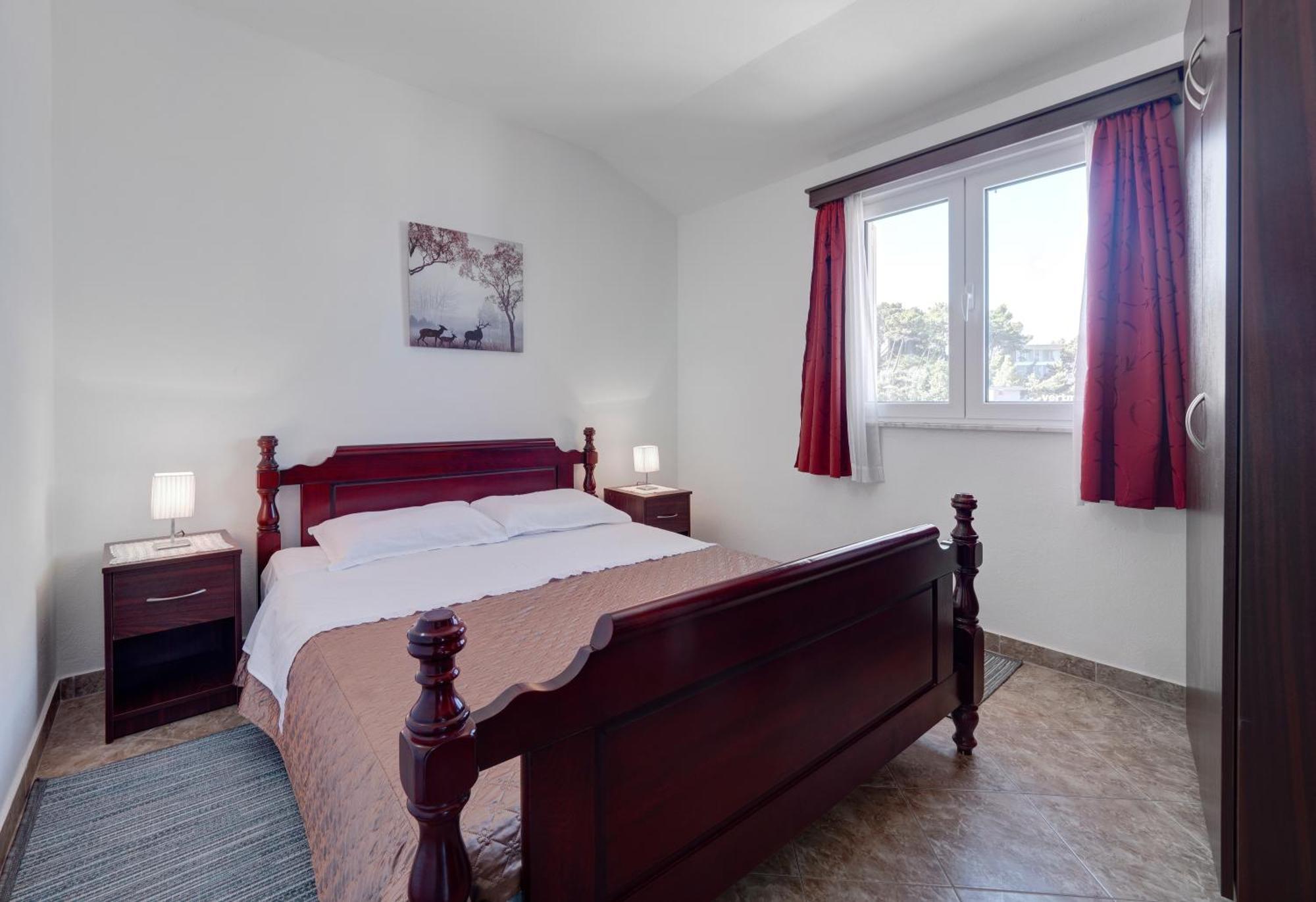 Apartments Marina Свети Стефан Екстериор снимка
